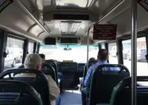 ônibus do transporte semiurbano