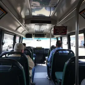 ônibus do transporte semiurbano